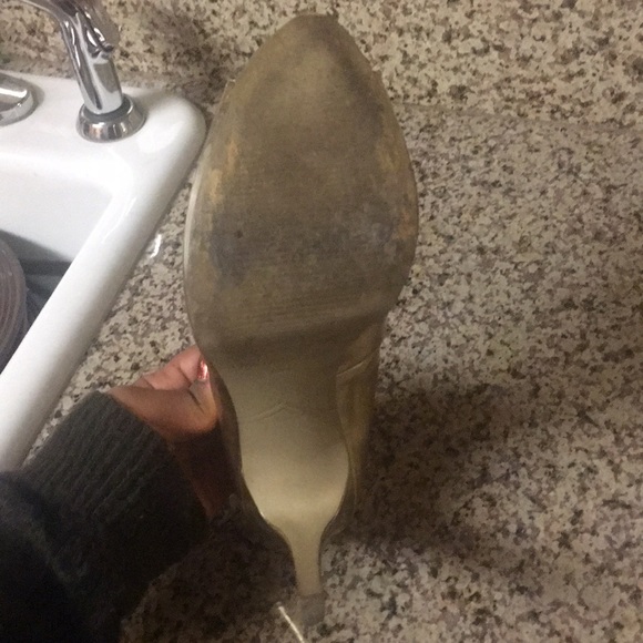 Enzo Angiolini Gold Peep Toe Pumps - Picture 5 of 6